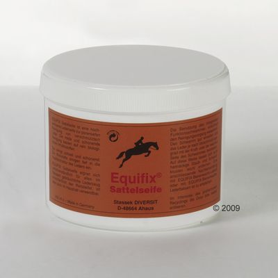 Stassek Equifix Sattelseife mit Schwamm - 400 ml Schraubdeckeldose