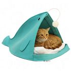 Niche pour chat en forme de poisson
