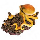 Riesenkrake mit Schiffswrack