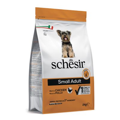 Schesir Small Adult karma dla psów, bogata w kurczaka, z biotyną, tylko jedno źródło białka zwierzęcego. Produkt włoski, lekkostrawny, opakowanie 2 kg.