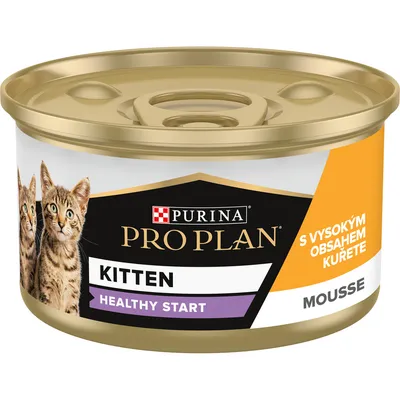 Konzerva Purina Pro Plan Kitten Healthy Start Mousse, s vysokým obsahom kurčaťa. Na obale sú dve mačiatka a nápisy: KITTEN, HEALTHY START, MOUSSE.