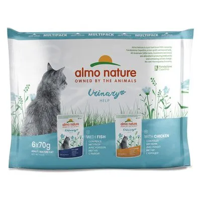 Almo Nature Urinary Help multipack natvoer voor volwassen katten, 6×70g. Varianten: met vis en met kip. Tekst: Owned by the Animals, Foundation Capellino.