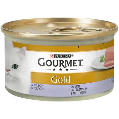 Purina Gourmet Gold kattmatsburk med kalvkött, gyllene förpackning, bild av vit katt och serverat köttstycke på tallrik.