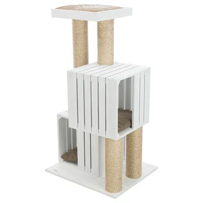 Arbre à chat en bois blanc avec trois plateformes, coussins beiges et poteaux recouverts de corde en sisal. Deux niches carrées superposées visibles.