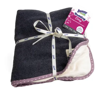 Bunny Bedding Easy, absorberende strømadras med dekorativt bånd og emballage. Velegnet til hygiejnisk dyrehold.