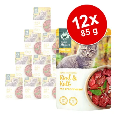 Pure Nature cat food multipack, 12 x 85g pouches. Visible text: Rind & Kalb mit Brennnessel. Image shows a grey cat and a bowl of red meat pieces on the packaging.