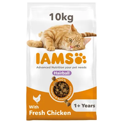 10kg bag labelled IAMS, Hairball, 100% complete and balanced nutrition with fresh chicken, suitable for 1+ years. Advanced nutrition your pet needs.
