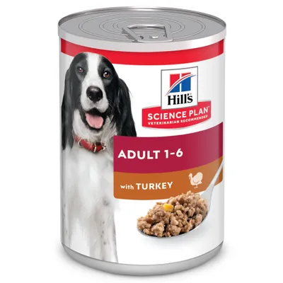 Lata de Hill's Science Plan Adult 1-6 with Turkey, imagen de un perro y comida húmeda en una cuchara. Texto visible: 'VETERINARIAN RECOMMENDED'. Lata de Hill's Science Plan Adult 1-6 with Turkey, imagen de un perro y comida húmeda en una cuchara. Texto visible: 'VETERINARIAN RECOMMENDED'.