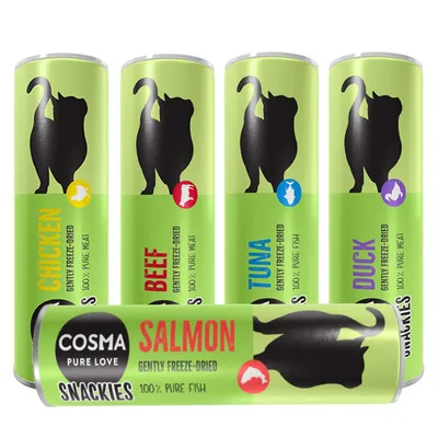 Cosma Snackies para gatos, sabores visibles: Chicken, Beef, Tuna, Duck y Salmon. Texto: gently freeze-dried, 100% pure meat o fish. Envases cilíndricos verdes con silueta de gato.