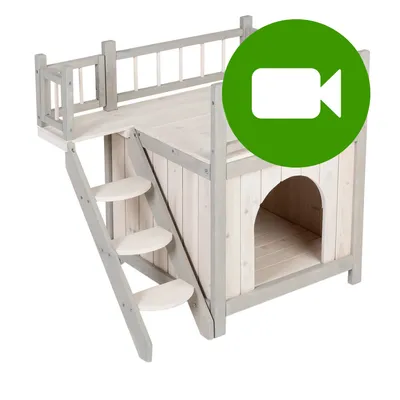 Przycisk odtwarzania filmu prezentującego drewniany domek dla zwierząt z wejściem, schodkami i tarasem. Kliknij tutaj, aby obejrzeć wideo produktu.