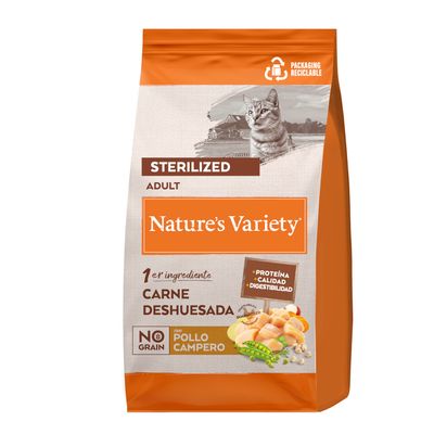 Nature's Variety Selected Sterilised с курицей свободного выгула