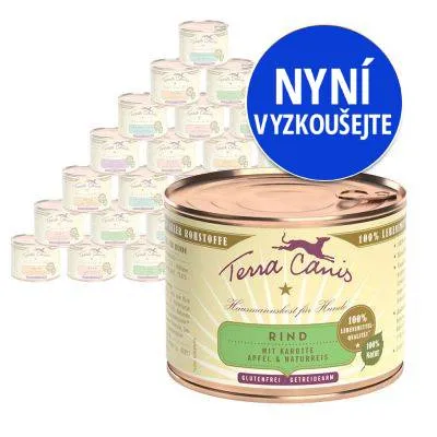 Konzerva Terra Canis Rind, viditelný nápis NYNÍ VYZKOUŠEJTE na modrém poli. Na pozadí více konzerv stejné značky.