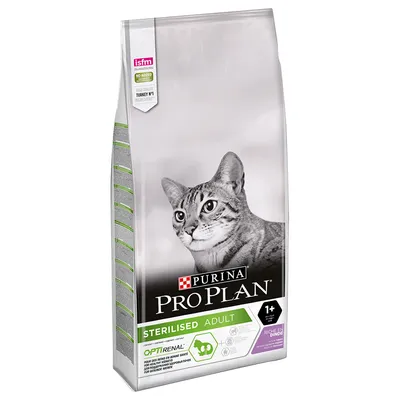Опаковка Purina Pro Plan Sterilised Adult за котки, 1+ години, с етикети: OPTIRENAL, RICHE EN DINDE, ISFM, без добавени оцветители. Снимка на сива котка отпред. Опаковка Purina Pro Plan Sterilised Adult за котки, 1+ години, с етикети: OPTIRENAL, RICHE EN DINDE, ISFM, без добавени оцветители. Снимка на сива котка отпред.