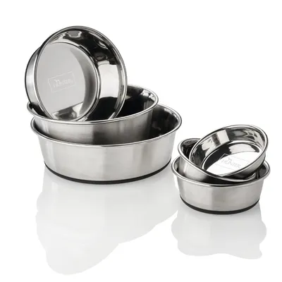 Cuencos de acero inoxidable de Hunter en varios tamaños, apilables y con base antideslizante. Cuencos de acero inoxidable de Hunter en varios tamaños, apilables y con base antideslizante.