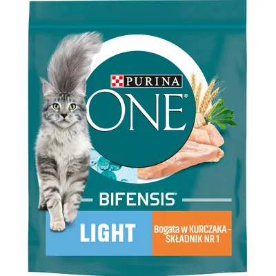Purina ONE Bifensis Light, bogata w kurczaka – składnik nr 1. Opakowanie z wizerunkiem kota, kawałkami kurczaka i zbożem.