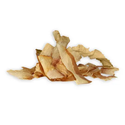 Szárított halfelbőr csíkok, természetes snack lehetőség háziállatoknak.