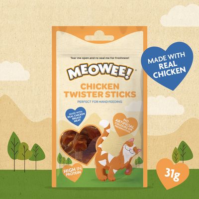 Meowee Chicken Twister Sticks, made with real chicken breast meat, high in protein, no artificial colours or preservatives, 31g pack, perfect for hand feeding.