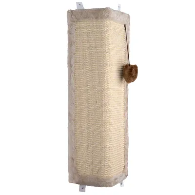 Kratzbrett mit Sisal-Oberfläche, beige Plüschrand und hängendem braunem Spielzeug. Rechteckige Form mit Befestigungsmöglichkeiten an den Ecken.