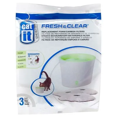 cat it Fresh & Clear, wymienne filtry piankowe i węglowe do fontanny dla kota, opakowanie 3 sztuki. Widoczny filtr, fontanna i kot przy fontannie. cat it Fresh & Clear, wymienne filtry piankowe i węglowe do fontanny dla kota, opakowanie 3 sztuki. Widoczny filtr, fontanna i kot przy fontannie.