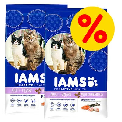 IAMS Proactive Health Adult 1–6 Years Multi-Cat Households tørfoder til katte, to poser med billede af katte og stort gult procenttegn for tilbud
