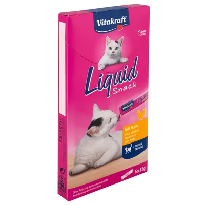 Vitakraft Liquid Snack con pollo, 6x15g. Senza coloranti né conservanti, con taurina. Basso contenuto calorico. Confezione con gatto e immagine del prodotto.
