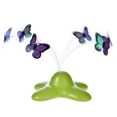 Jouet interactif pour chat avec base en plastique vert et papillon violet fixé sur un fil métallique, simulant le mouvement d’un papillon en vol.