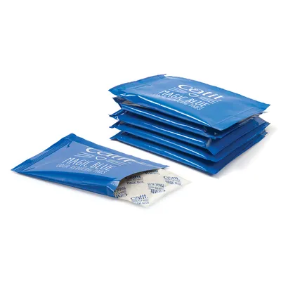 Catit Magic Blue επιθέματα μείωσης οσμών σε μπλε συσκευασίες, πολλές συσκευασίες στοιβαγμένες και μία ανοιχτή συσκευασία με ορατά επιθέματα.