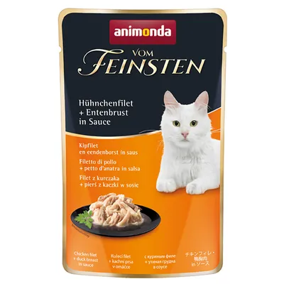 Animonda Vom Feinsten filetto di pollo + petto d'anatra in salsa. Cibo umido per gatti, immagine di cibo servito e gatto bianco sulla confezione.