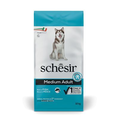 Schesir Medium Adult hondenvoer, 12 kg zak. Tekst: Rich in fish, only 1 animal protein, animal protein as 1st ingredient. Afbeelding van een hond op de verpakking.