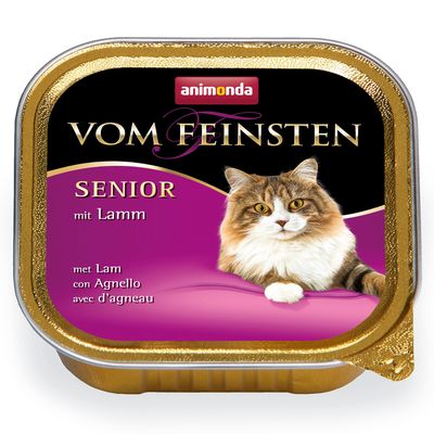 Conservă Animonda Vom Feinsten Senior mit Lamm, imagine cu pisică și text în germană, olandeză, italiană și franceză despre conținutul de miel.