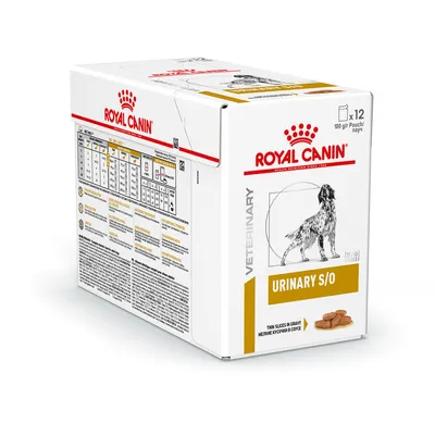 Опаковка Royal Canin Veterinary URINARY S/O за кучета, 12 x 100 г паучове. Видими са таблица с насоки за хранене и изображение на куче.