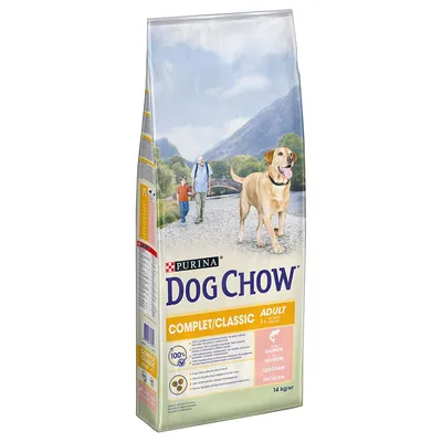 Saco de comida para perros Purina Dog Chow Complet/Classic Adult 1+ con salmón, texto visible en inglés y español, peso 14 kg.