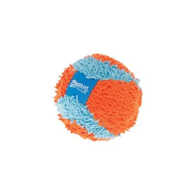 Palla per animali Chuckit! visibilmente in tessuto arancione e azzurro, con etichetta blu e scritta 'Chuckit! HydroSqueeze' ben leggibile.