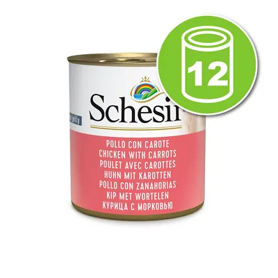 Schesir Poulet avec carottes, boîte de conserve. Texte multilingue : poulet avec carottes. Icône verte indiquant 12 unités.