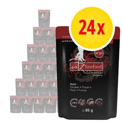 Multipack med 24 påsar catz finefood N°103 Huhn, 85 g vardera. Text: Chicken, Poulet, Pollo, Frango. Synliga symboler och märkning på förpackningen.