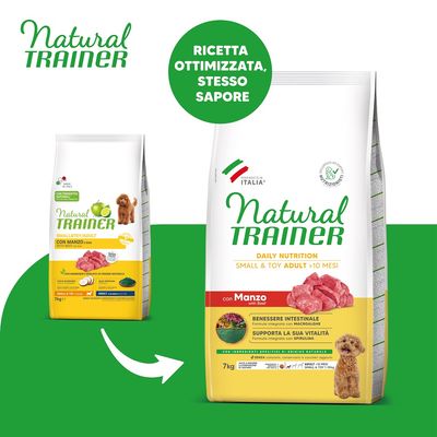 Due confezioni di crocchette per cani Natural Trainer Small & Toy Adult con Manzo 7 kg, testo visibile: 'Ricetta ottimizzata, stesso sapore', informazioni su benessere intestinale e vitalità.