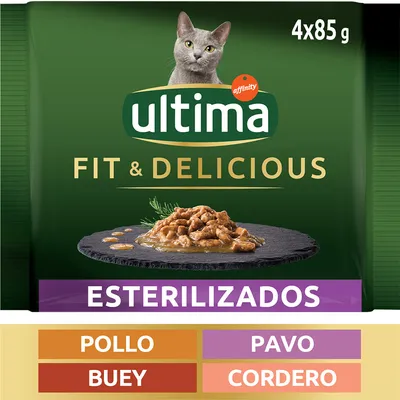 Ultima Fit & Delicious, 4x85 g. Espanjankielinen teksti: esterilizados, pollo, pavo, buey, cordero. Kuvassa kastikeruokaa ja harmaa kissa.