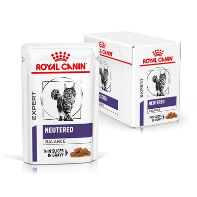 ROYAL CANIN EXPERT NEUTERED BALANCE thin slices in gravy – saszetka i opakowanie z wizerunkiem kota, fioletowy pasek z nazwą produktu.