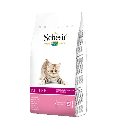 Schesir Nature for Cat Kitten, hrană uscată pentru pisoi cu pui. Text vizibil: intolerances protection, easy digestion, omega 3 (EPA-DHA). Imagine cu un pisoi pe ambalaj.