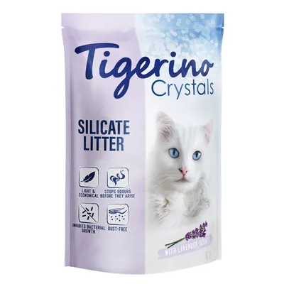 Συσκευασία Tigerino Crystals Silicate Litter με εικόνα γάτας, αγγλικά κείμενα: light & economical, stops odours before they arise, inhibits bacterial growth, dust-free, with lavender scent, 5L