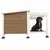 Niche pour chien en bois avec toit incliné, un teckel assis à l'intérieur sur le plancher. Pieds surélevés visibles, structure bicolore bois naturel et blanc.