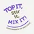 Text: Top it, Stir it, Mix it! Ergänzt Trockenfutter für Hunde.