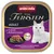 Animonda Vom Feinsten Adult mit Lamm in Kräutersauce. Nassfutter für Katzen, Abbildung von Futterstücken und weisser Katze auf violettem Hintergrund.