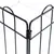 Détail d’un angle de parc pour animaux en métal noir, structure composée de barres verticales et horizontales soudées.