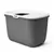 Caja de arena gris para gatos con tapa blanca y entrada superior. Forma rectangular, diseño moderno.