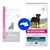 Confronto tra vecchio e nuovo packaging Eukanuba Breed Specific Rottweiler Adult 12 kg, con immagine di un cane Rottweiler su entrambi i sacchi. Freccia blu indica il cambiamento.