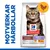 Hill's Science Plan Hairball & Perfect Coat Adult 1+ med kyckling, kattmatspåse. Text: Motverkar hårbollar. Speciality Hairball & Perfect Coat. Bild på katt och kycklingsymbol. Hill's Science Plan Hairball & Perfect Coat Adult 1+ med kyckling, kattmatspåse. Text: Motverkar hårbollar. Speciality Hairball & Perfect Coat. Bild på katt och kycklingsymbol.