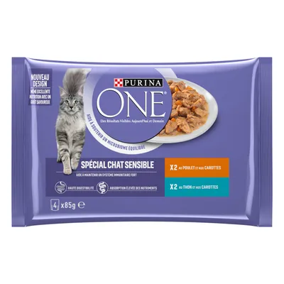 Purina ONE Spécial Chat Sensible, 4 plicuri x 85 g. 2 cu pui și morcovi, 2 cu ton și morcovi. Digestibilitate ridicată, absorbție mare de nutrienți. Text în franceză.