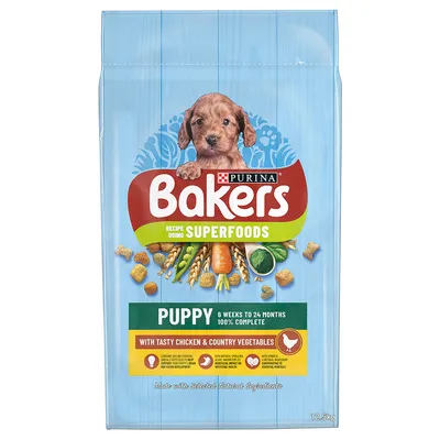 Bakers Superfoods puppy food for 6 weeks to 24 months, 100% complete, with tasty chicken and country vegetables. Made with selected natural ingredients. 12.5kg bag.