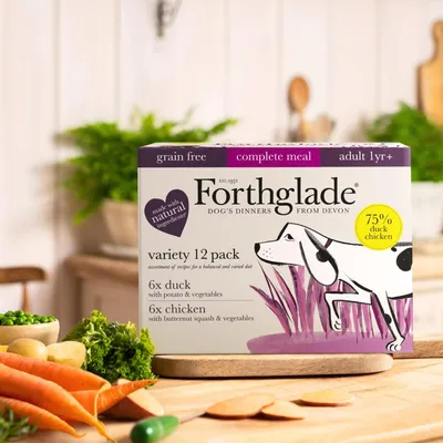 Forthglade variety 12 pack, grain free complete meal for adults 1 year plus. Includes 6x duck with potato and vegetables, 6x chicken with butternut squash and vegetables. 75% duck or chicken.